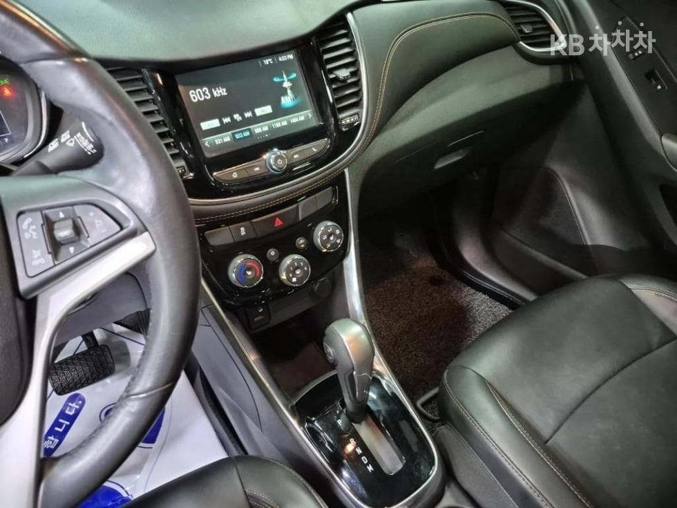 Джи Ем Корея The New (фейслифт) Trax1.6 Дизел 퍼펙트블랙 - 11