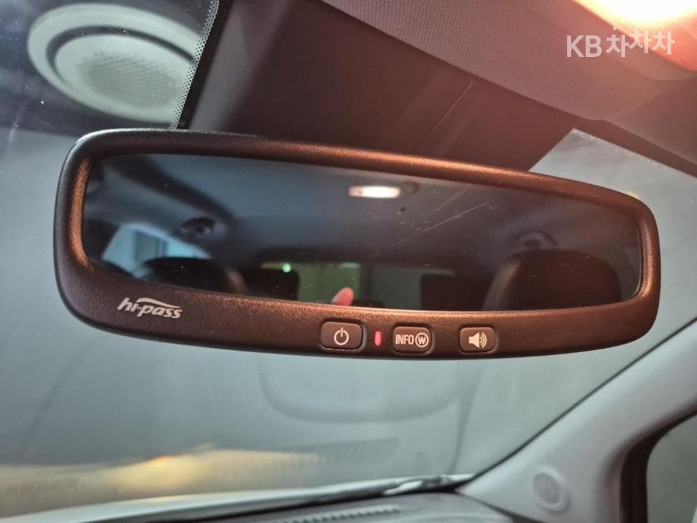 Джи Ем Корея The New (фейслифт) Trax1.6 Дизел 퍼펙트블랙 - 15