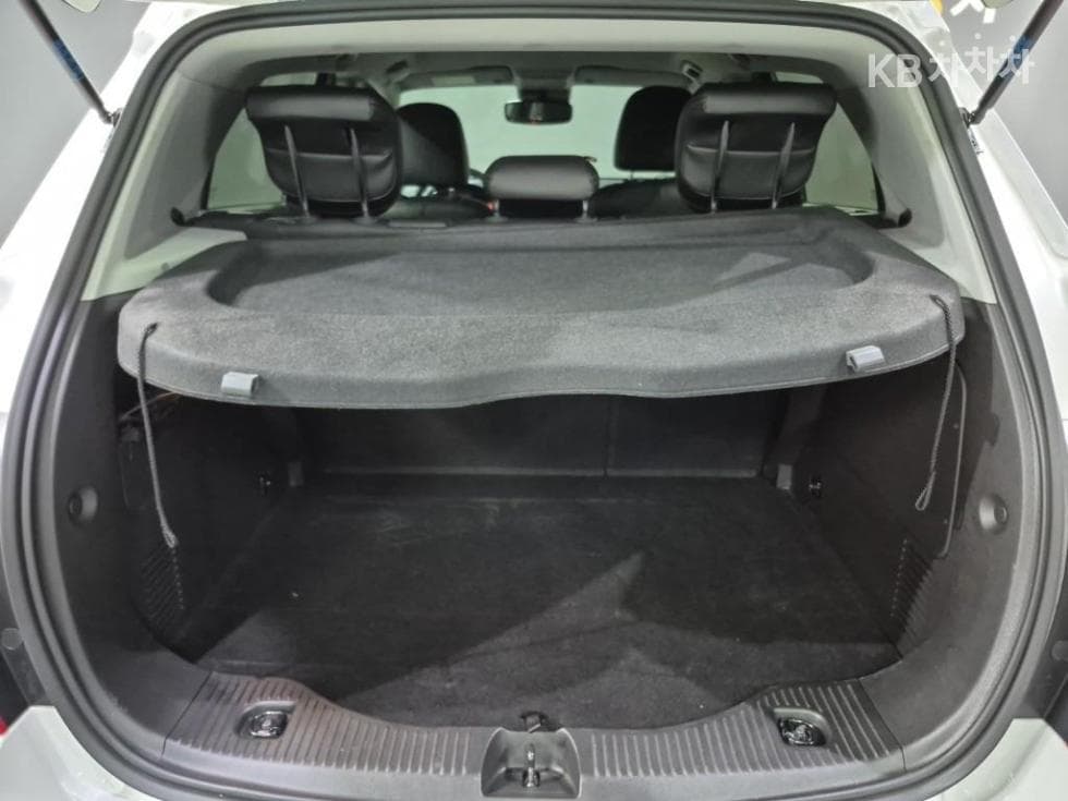 Джи Ем Корея The New (фейслифт) Trax1.6 Дизел 퍼펙트블랙 - 18