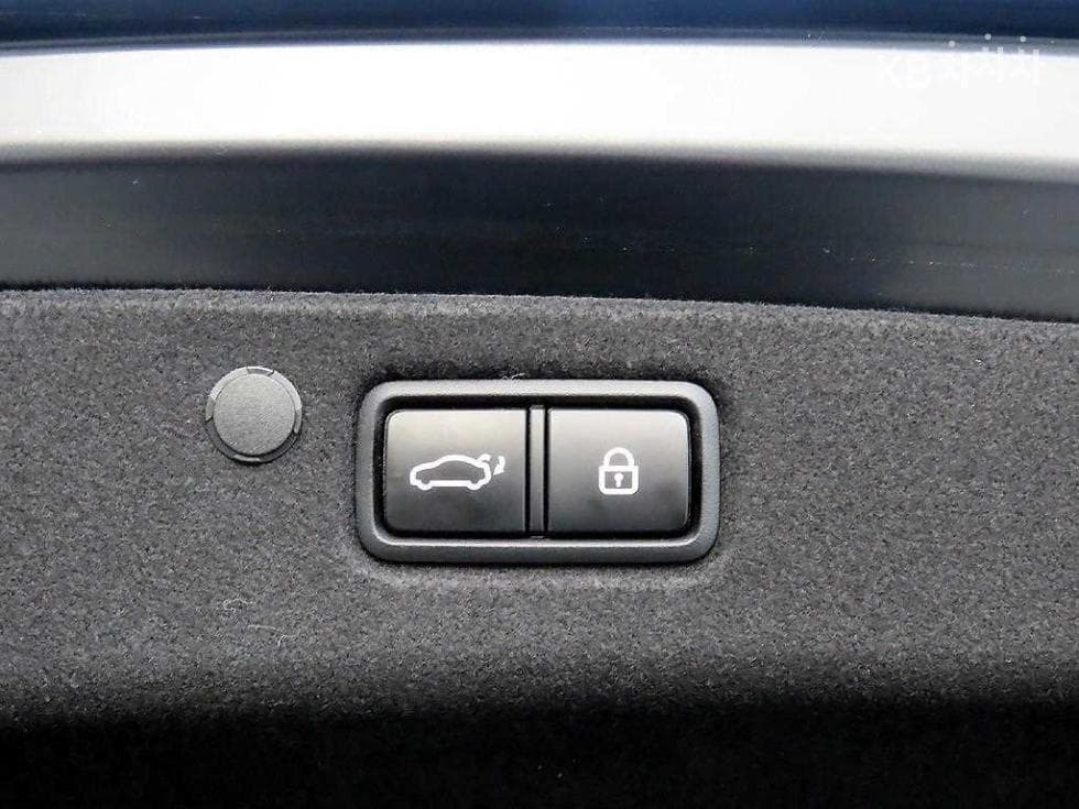 Хюндай The New (фейслифт) Grandeur (Azera)2.5 Premium 초이스 - 16