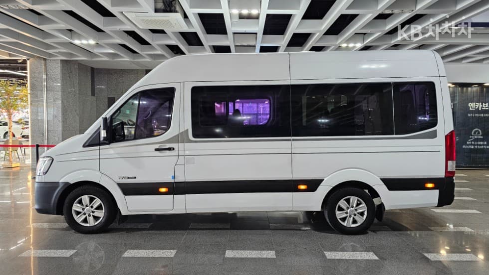 Хюндай Солати (Микробус)2.5 Дизел 15-местен Лукс - 7