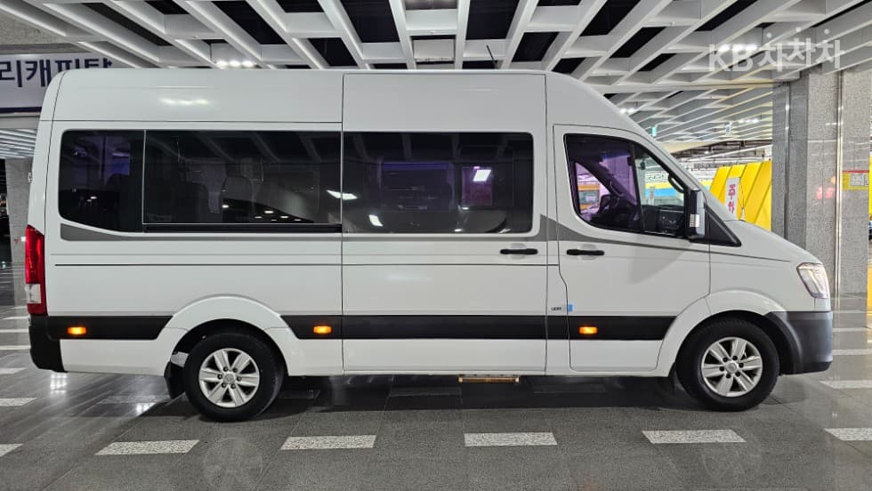 Хюндай Солати (Микробус)2.5 Дизел 15-местен Лукс - 8