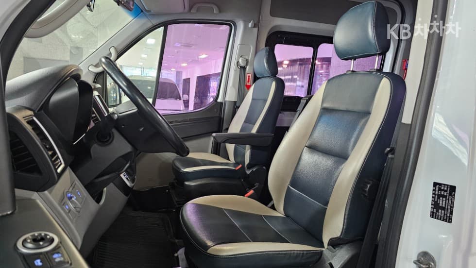 Хюндай Солати (Микробус)2.5 Дизел 15-местен Лукс - 16