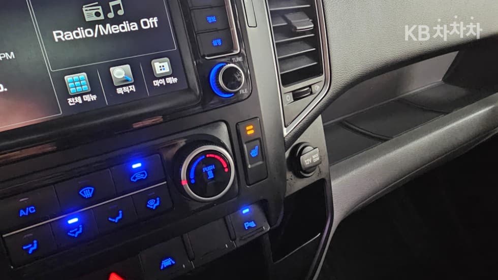 Хюндай Солати (Микробус)2.5 Дизел 15-местен Лукс - 27