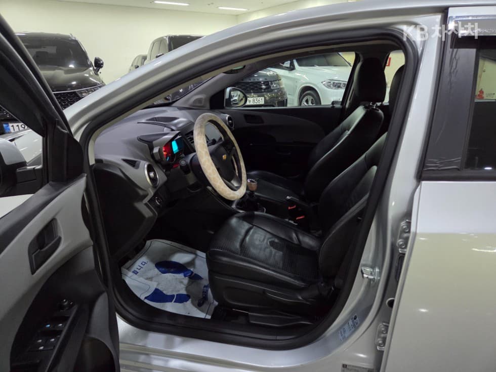 Джи Ем Корея Chevrolet 아베오1.4 Турбо LS Висок клас - 6
