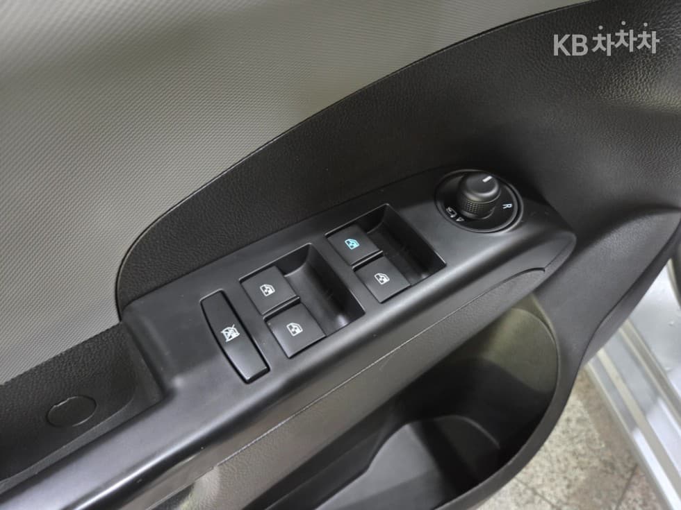 Джи Ем Корея Chevrolet 아베오1.4 Турбо LS Висок клас - 15