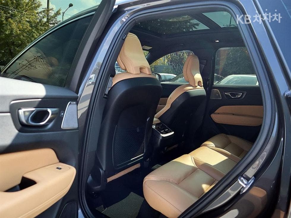 Volvo XC60 Second generationB6 Inscription - 7