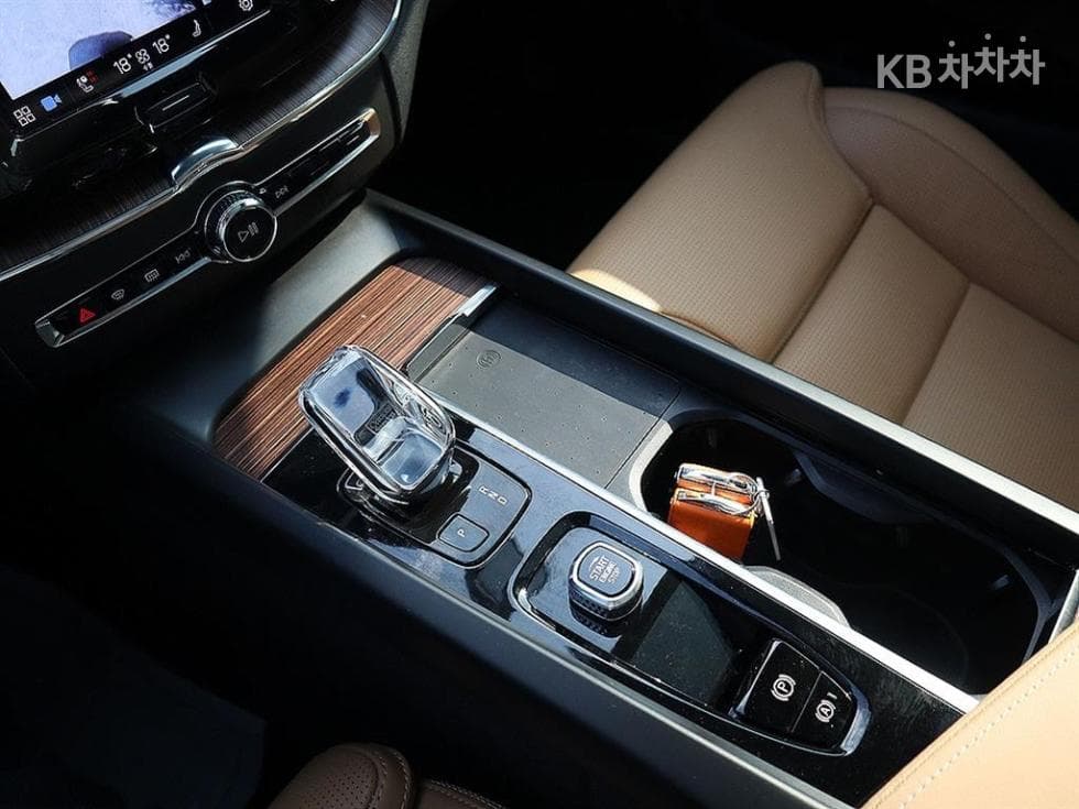 Volvo XC60 Second generationB6 Inscription - 11