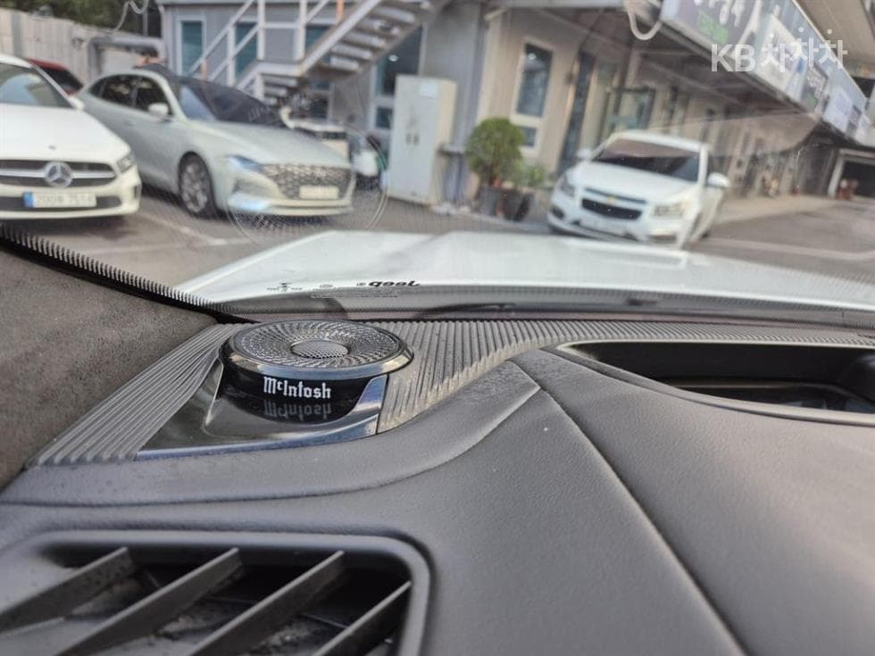 지프 그랜드 체로키(WL)3.6 Бензин L Summit Reserve - 16