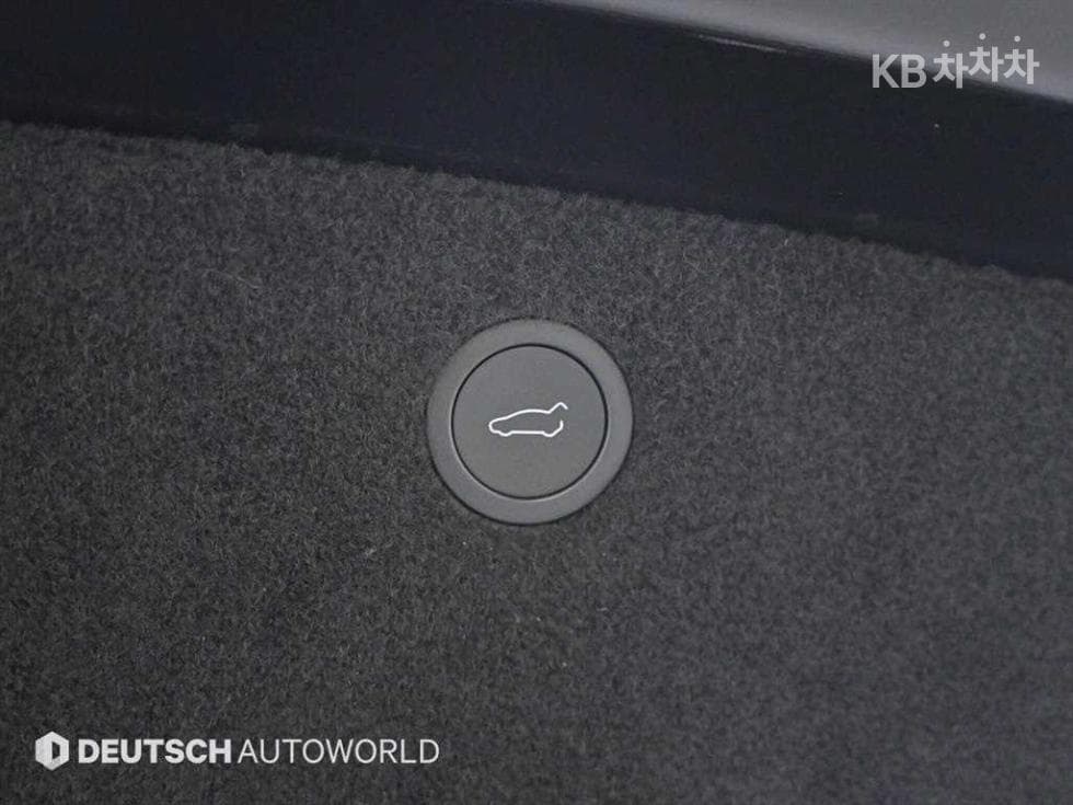 (15n2899)Tesla Model XPlaid - 19