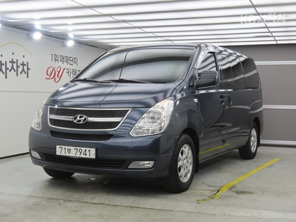 Хюндай Гранд Старекс 11-местен Комби CVX Premium - Image 1
