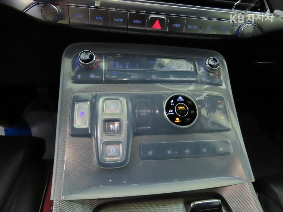 Хюндай Palisade3.8 Бензин 7-местен (Лимузин) AWD Calligraphy - 11