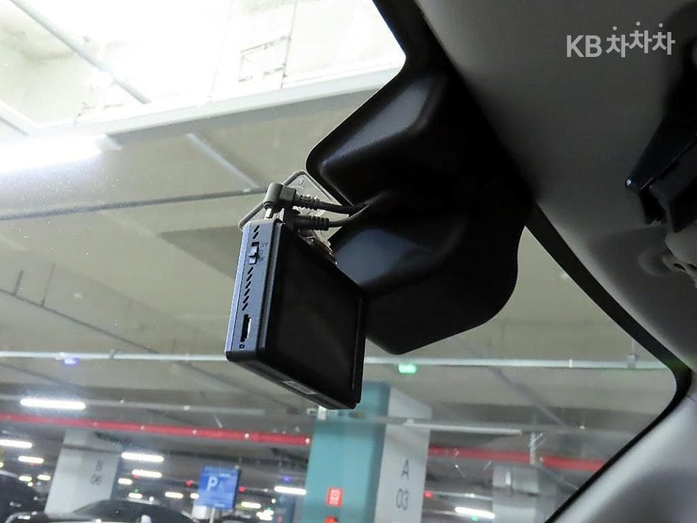 Kia The New (facelift) Kia Ray (van)1.0 Gasoline Signature - 16