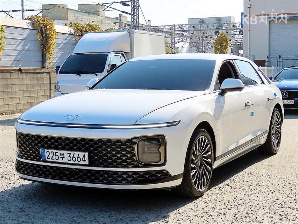 Хюндай Ди Всеново Grandeur (Azera) 2.5L бензин 2WD Calligraphy - Image 1