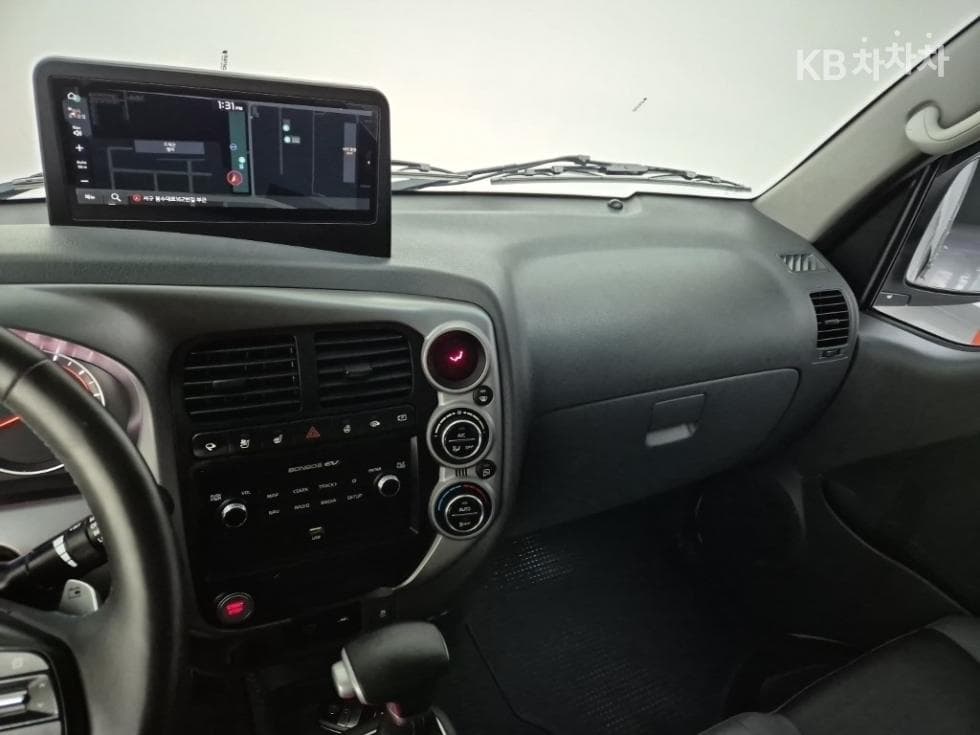 Киа The New (фейслифт) Бонго 3 (лек) EVBox Truck 1 тон 표준형 Королевска кабина Удължено междуосие Стандартен - 9