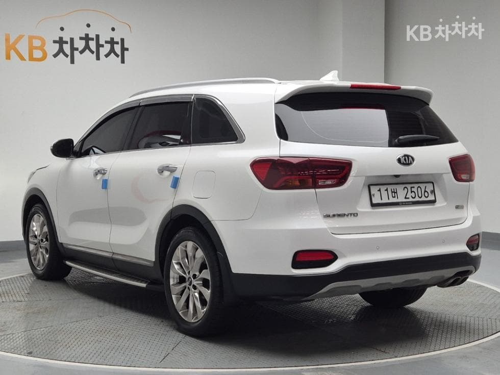 Киа The New (фейслифт) Sorento2.0 Дизел 2WD Noblesse - 2