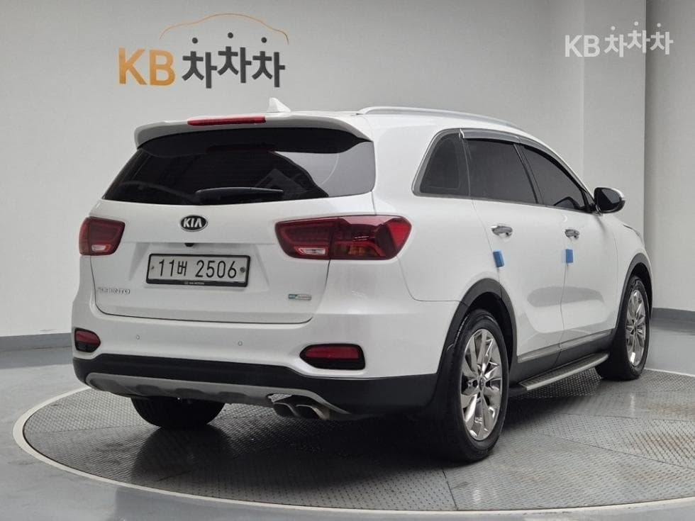 Киа The New (фейслифт) Sorento2.0 Дизел 2WD Noblesse - 3
