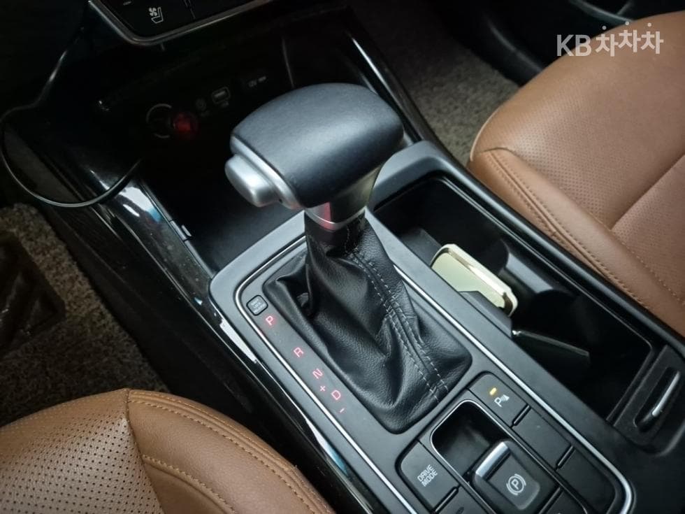 Киа The New (фейслифт) Sorento2.0 Дизел 2WD Noblesse - 8