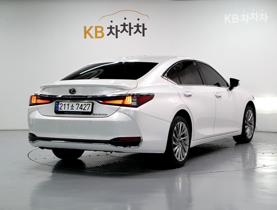 Lexus New 제너Ray (van)션 ES300h Luxury+ - 3