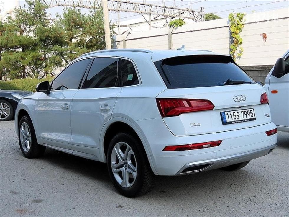 Audi The New Q5(FY)40 Turbo Diesel Injection quattro Standard - 3