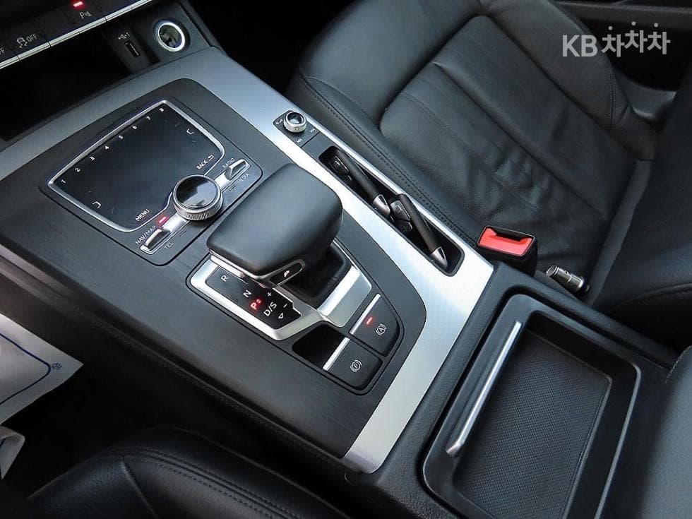 Audi The New Q5(FY)40 Turbo Diesel Injection quattro Standard - 11