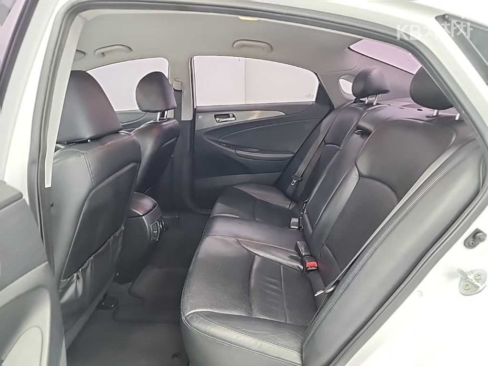 Хюндай Соната Хибрид2.0 Premium - 12