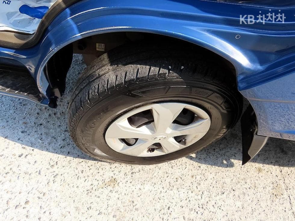 Хюндай Porter 2Удължено междуосие Двойна Кабина CRDi Modern - 17