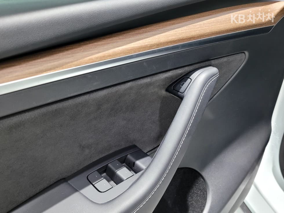 테슬라 Model YLong Range - 9