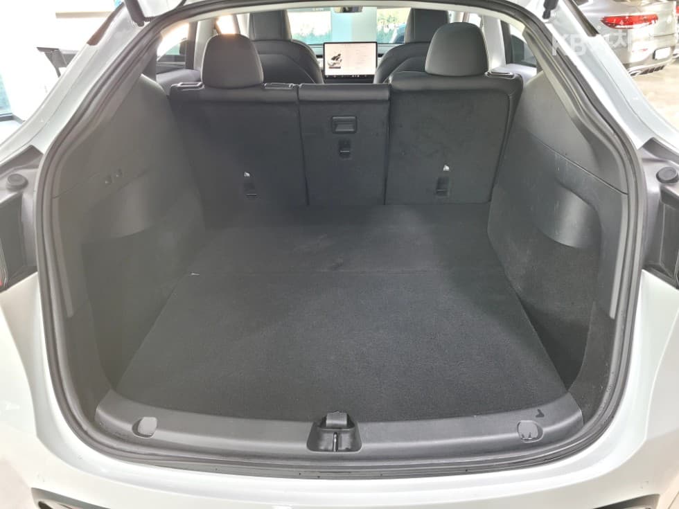 테슬라 Model YLong Range - 28