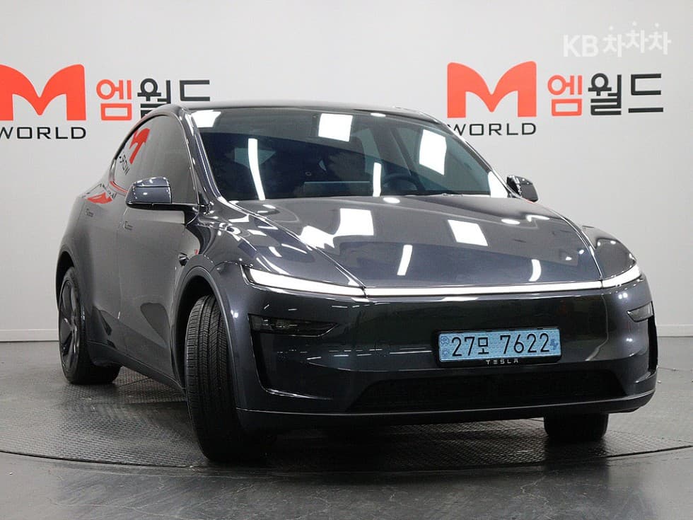 테슬라 Model YRWD Standard - 2