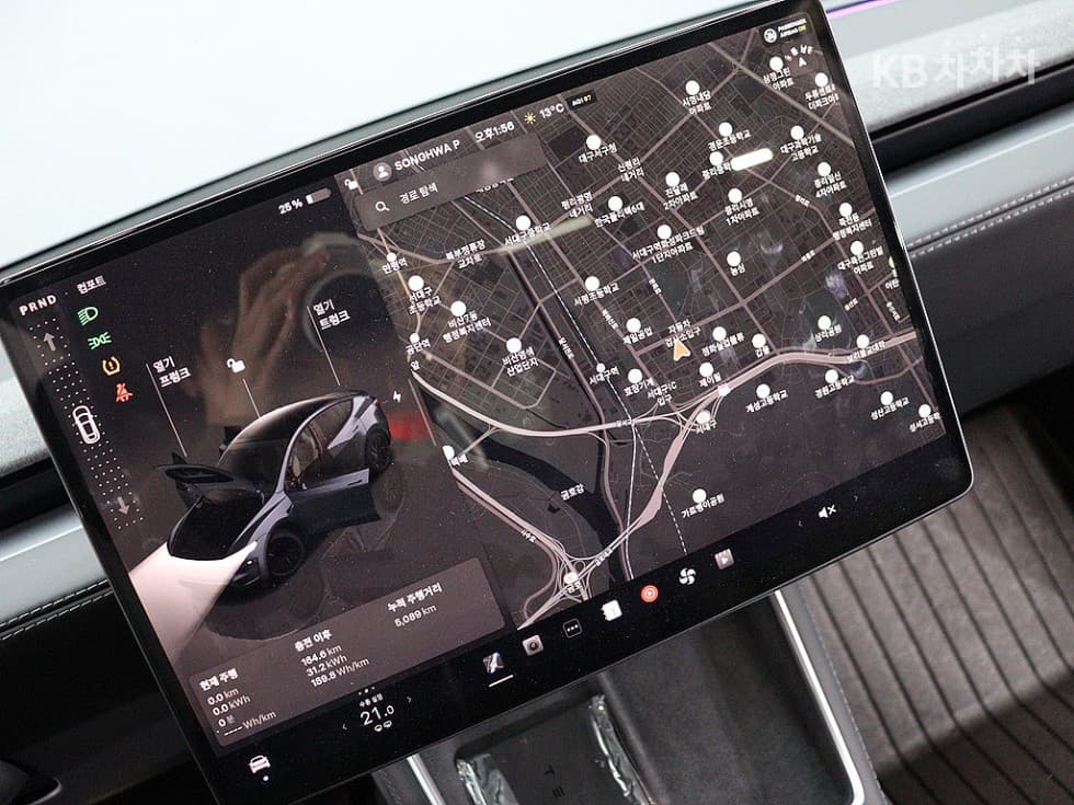 테슬라 Model YRWD Standard - 8