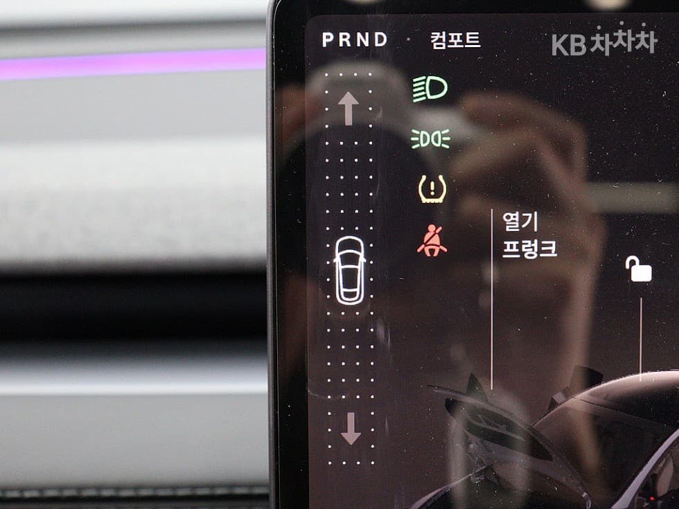 테슬라 Model YRWD Standard - 11