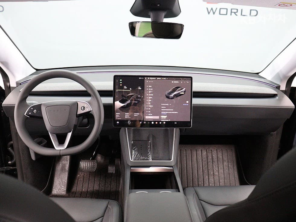 테슬라 Model YRWD Standard - 15