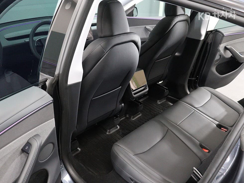 테슬라 Model YRWD Standard - 17