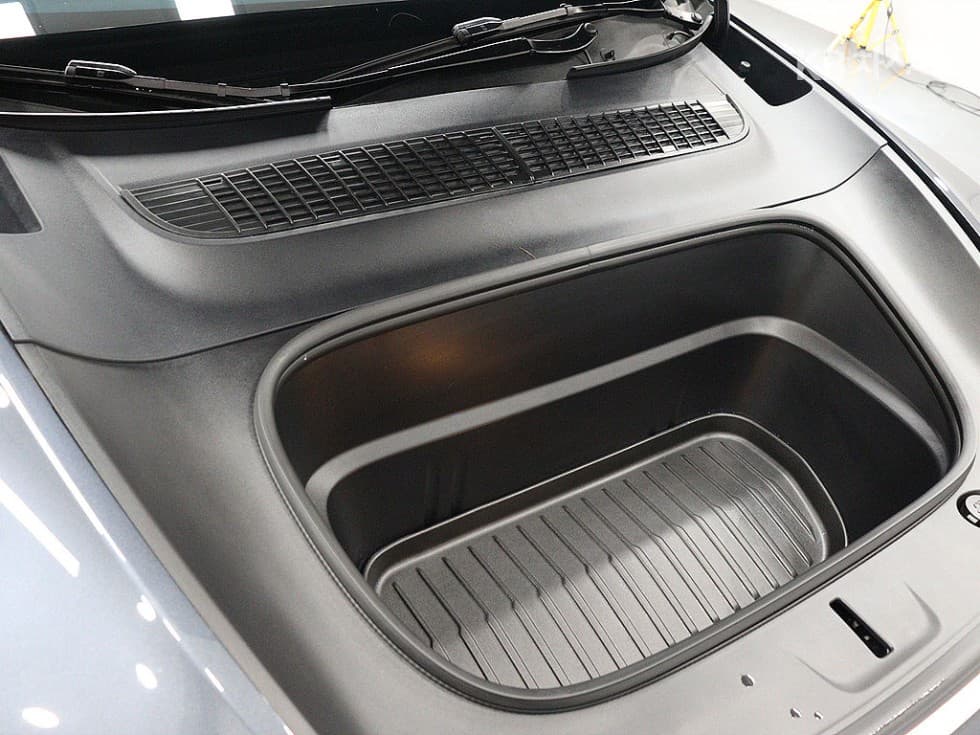 테슬라 Model YRWD Standard - 19