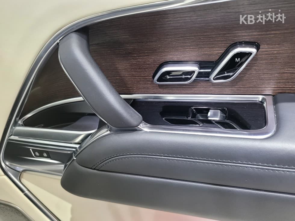 Land Rover The New (facelift) Range Rover(L460)P530 Autobiography LWB - 23