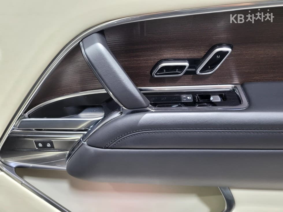 Land Rover The New (facelift) Range Rover(L460)P530 Autobiography LWB - 30