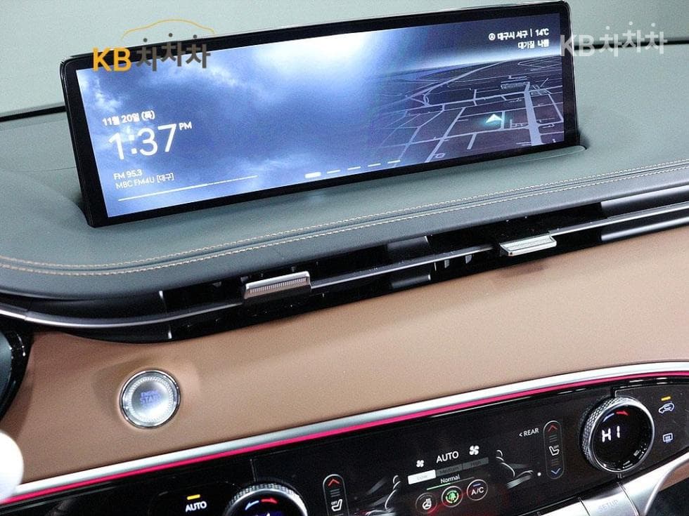 Genesis GV70Gasoline 2.5T AWD - 9