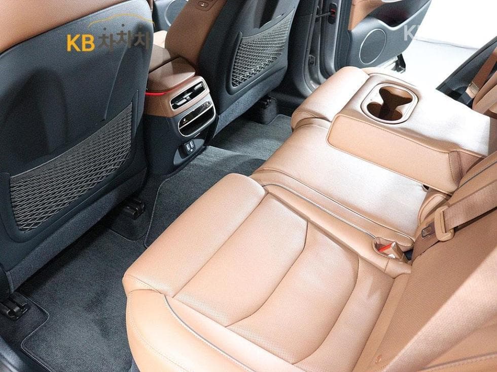 Genesis GV70Gasoline 2.5T AWD - 15