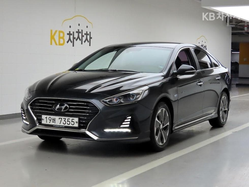 Hyundai Sonata New Rise Hybrid 2.0 HEV Premium - Image 1