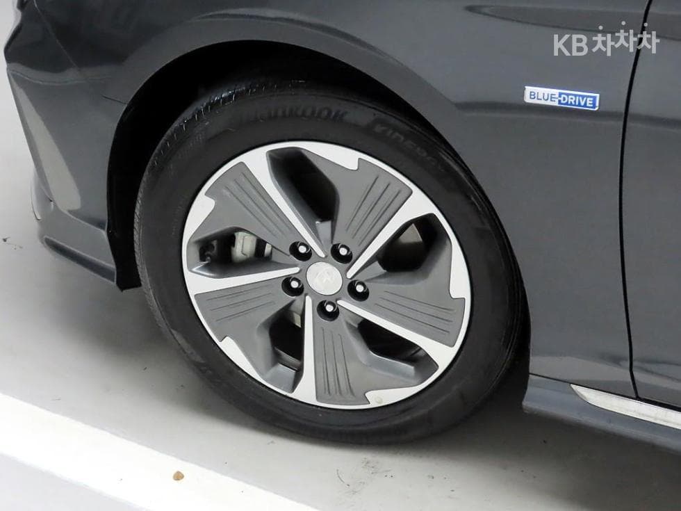 Hyundai Sonata New Rise Hybrid2.0 HEV Premium - 19