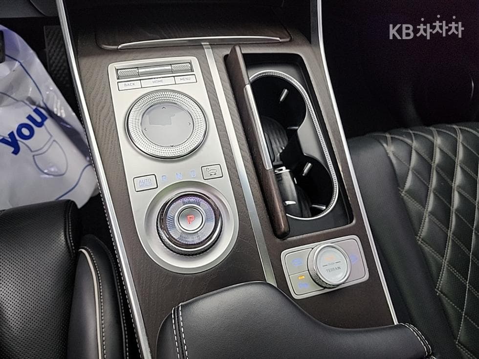 Genesis GV802.5 Turbo Gasoline AWD - 8