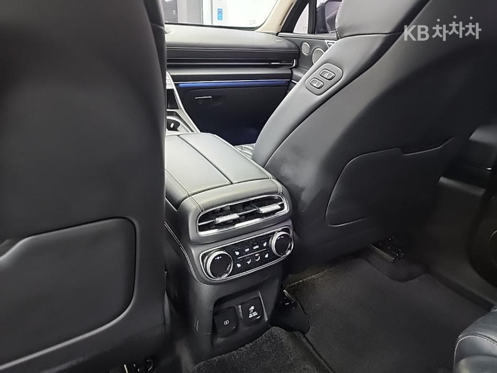 Genesis GV802.5 Turbo Gasoline AWD - 13