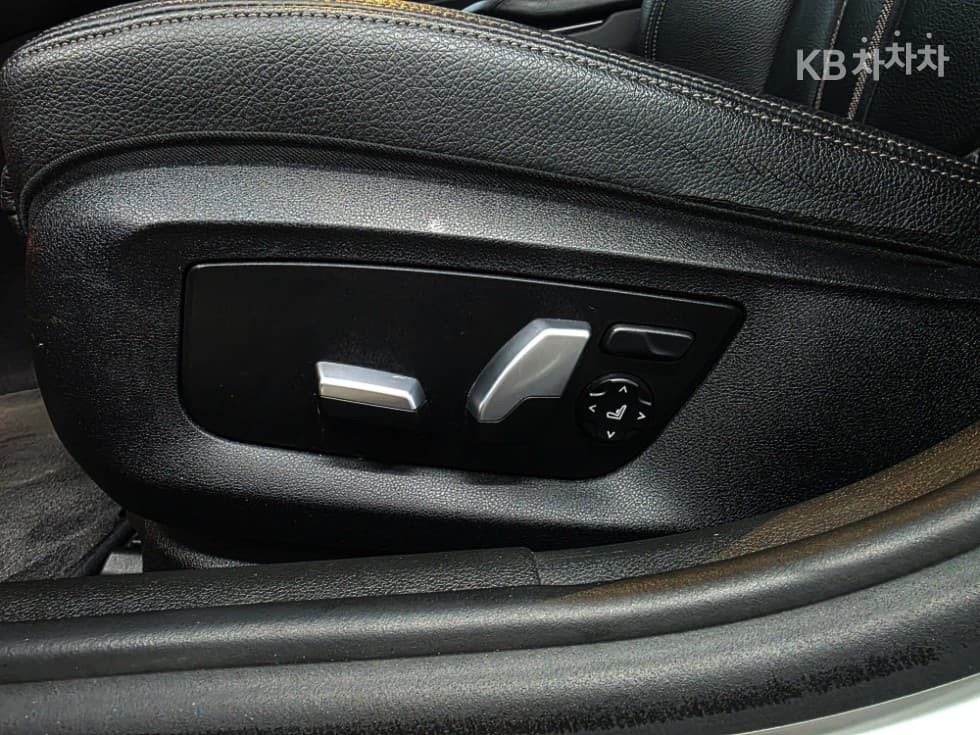 BMW 올New5 Series (G30)530i M Sport Plus - 19