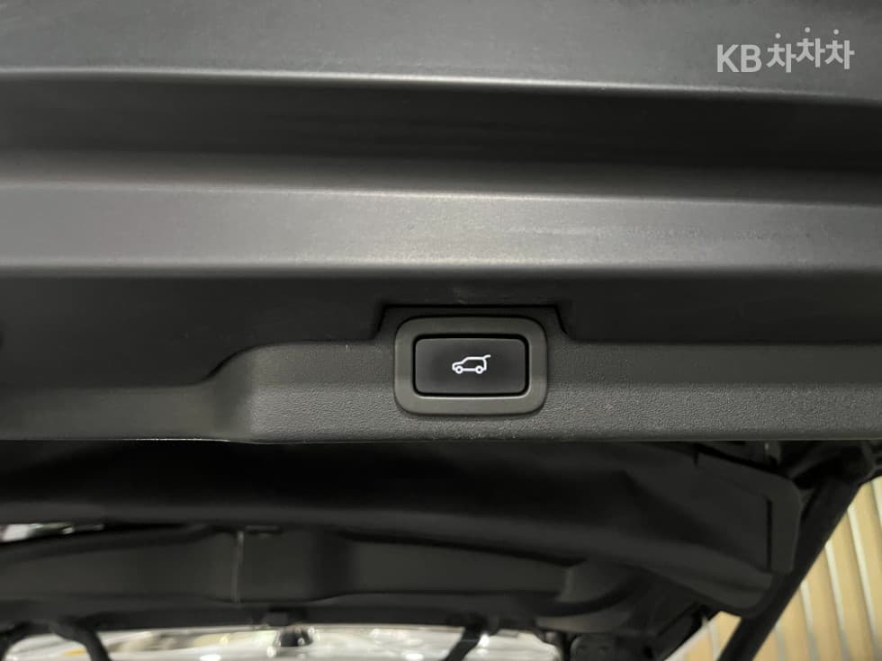 Land Rover 디스커버리53.0 TD6 HSE Luxury - 8