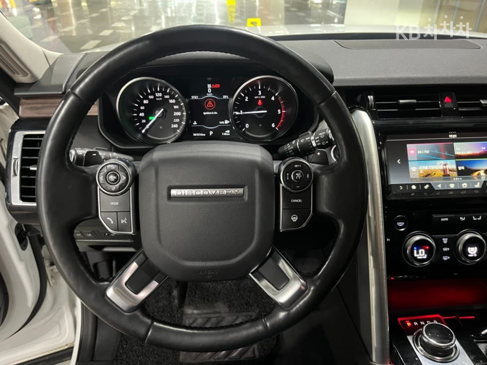 Land Rover 디스커버리53.0 TD6 HSE Luxury - 13
