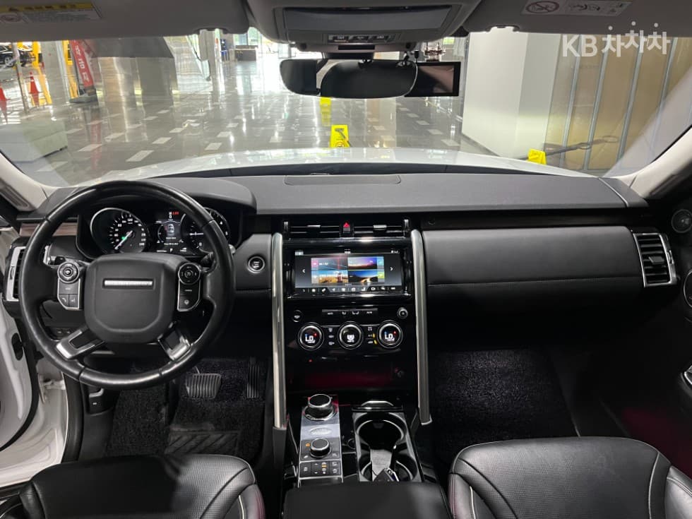 Land Rover 디스커버리53.0 TD6 HSE Luxury - 25
