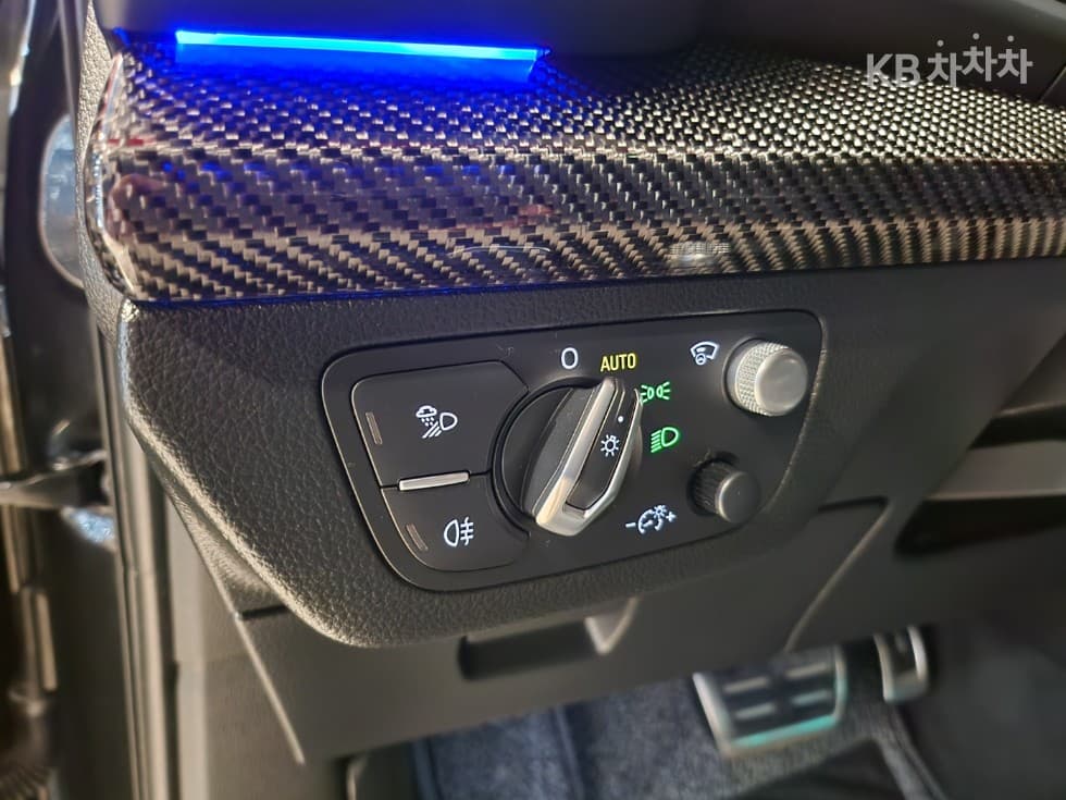 Ауди SQ5(FY)3.0 TFSI Quattro Стандартен - 22