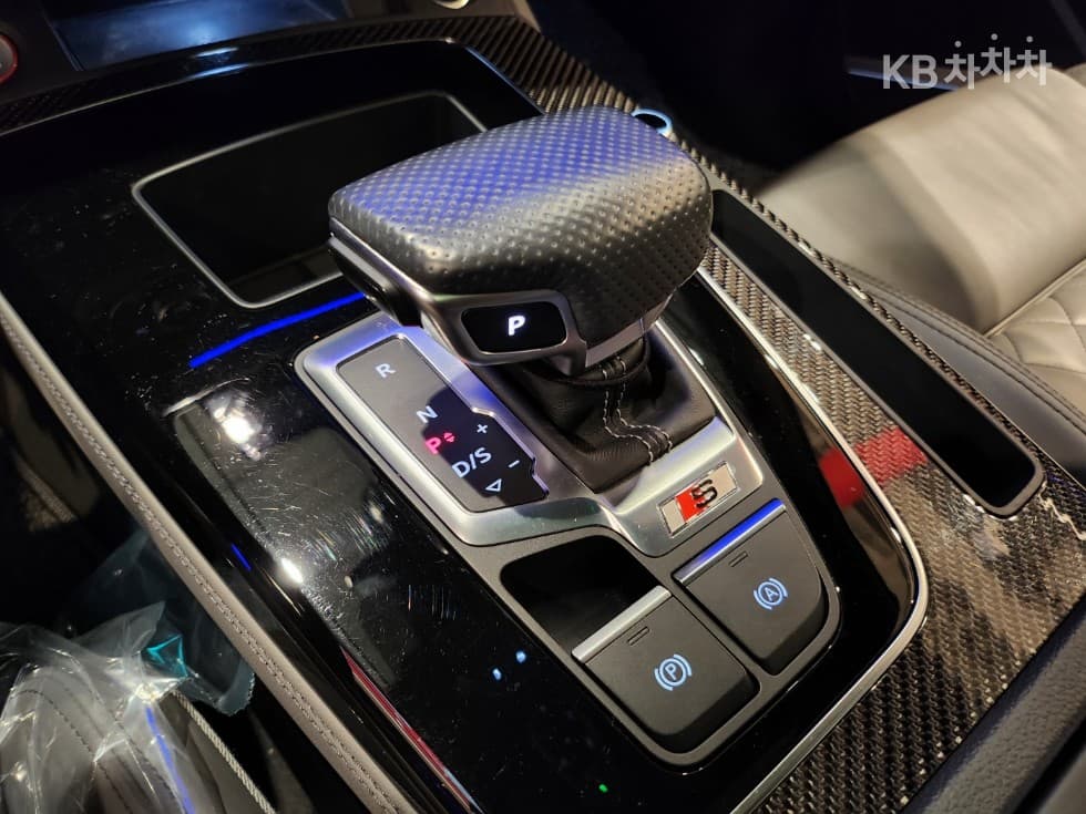 Ауди SQ5(FY)3.0 TFSI Quattro Стандартен - 16