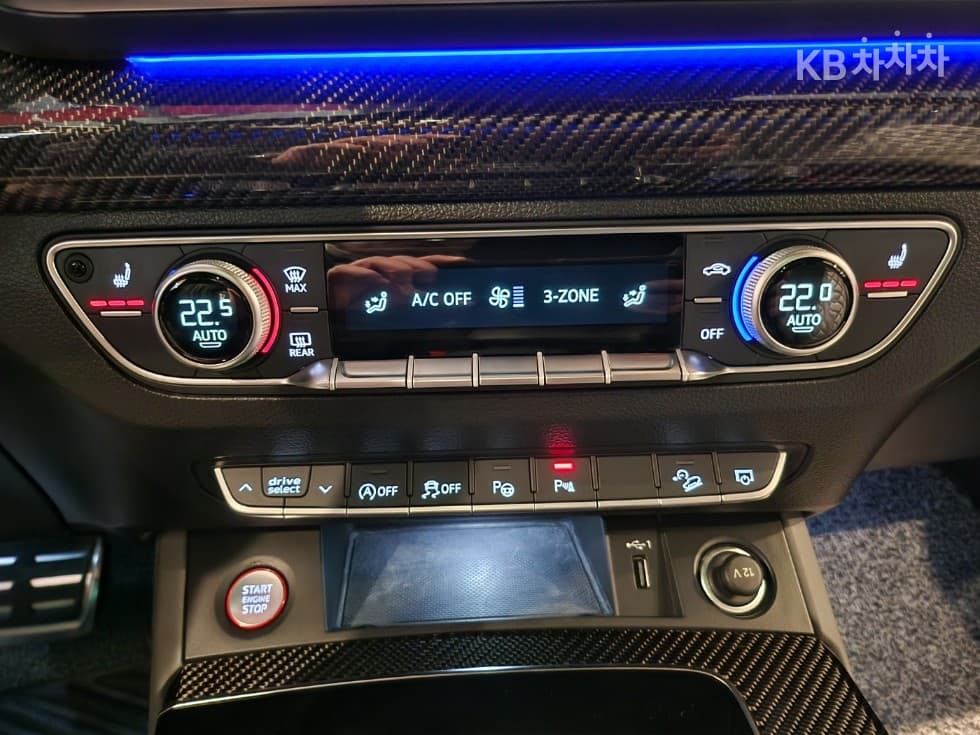 Ауди SQ5(FY)3.0 TFSI Quattro Стандартен - 18
